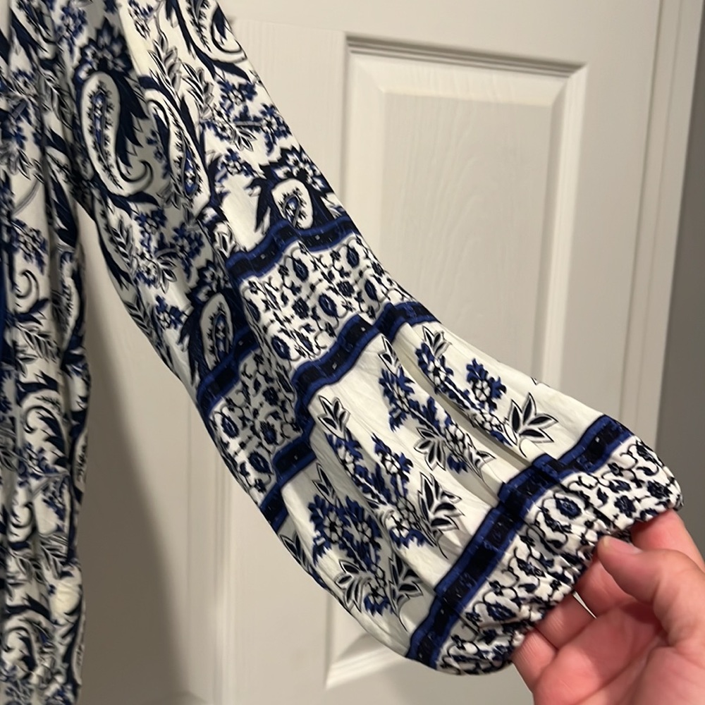 Blue shirt - Picture 2 of 2